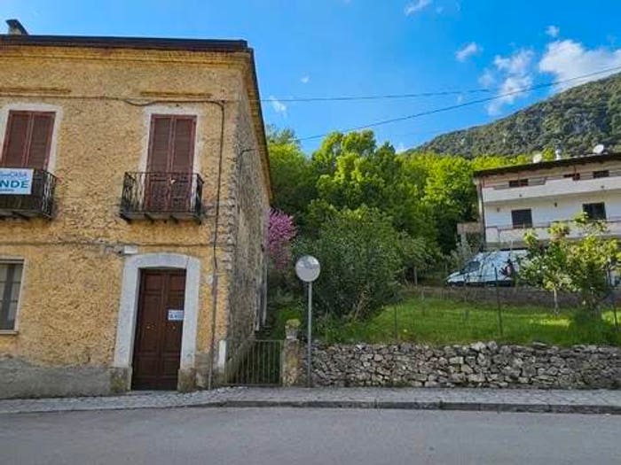 Casa con 6 locali in vendita in Via Nazionale, Centro, Casaletto Spartano