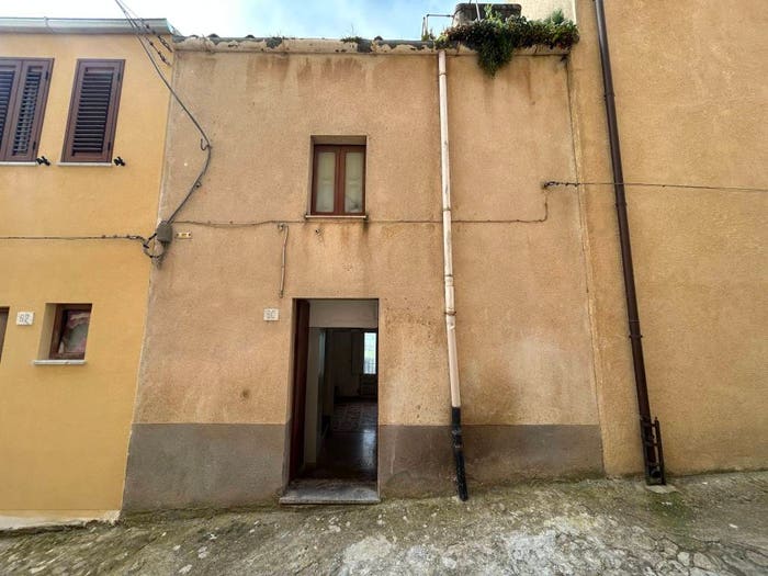 Casa con 6 locali in vendita in Via Santo Spirito, Gangi