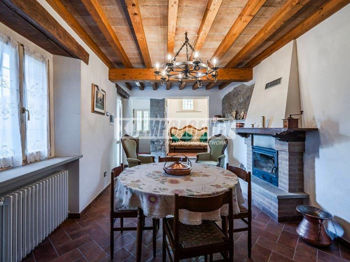Casa quadrilocale in vendita in Via Sassorosso, Pavullo nel Frignano