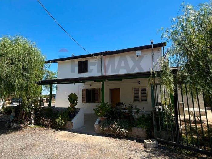 Casa con 6 locali in vendita in Cassano all'Ionio