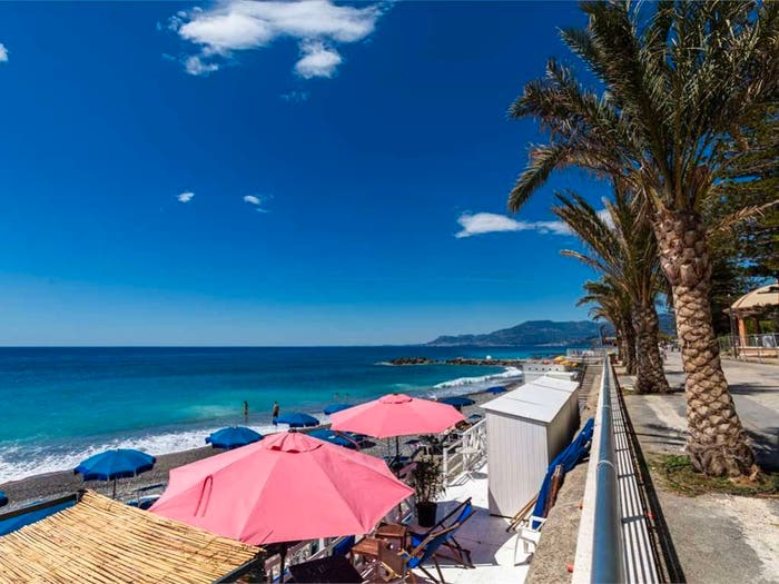 Appartamento trilocale in vendita in Via Vittorio Emanuele II, Centro, Bordighera