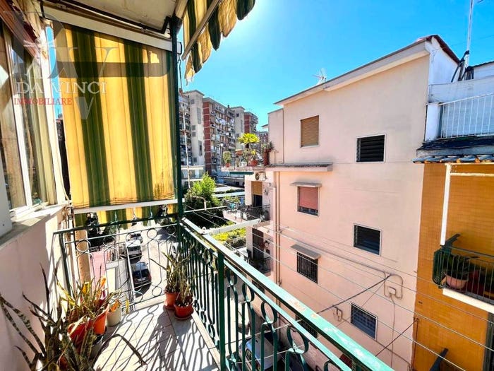 Appartamento trilocale in vendita in Via Cisterne Vecchie, Piscinola, Napoli