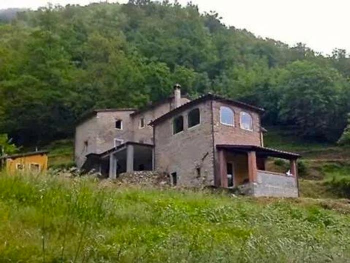 Casa con 6 locali in vendita in Strada Provinciale, Gallicano