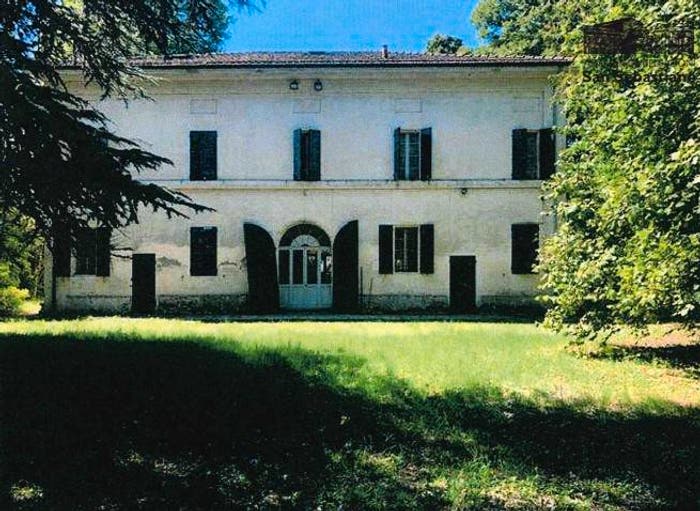 Casa con 6 locali in vendita in Via Trentola, Roncadello, Forlì
