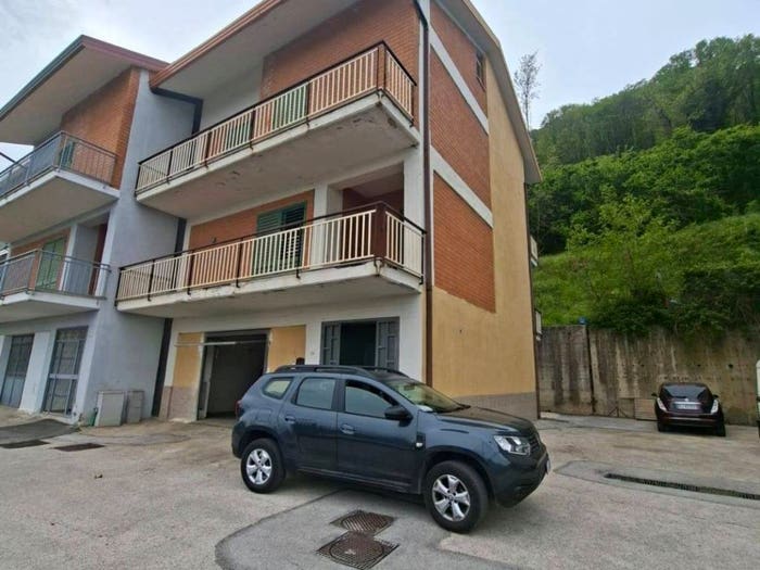 Casa quadrilocale in vendita in via san guglielmo da vercelli, Mercogliano