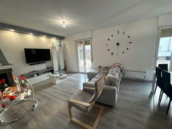 Casa con 5 locali in vendita in Via Carlo Alberto Dalla Chiesa, Centro, Cannara