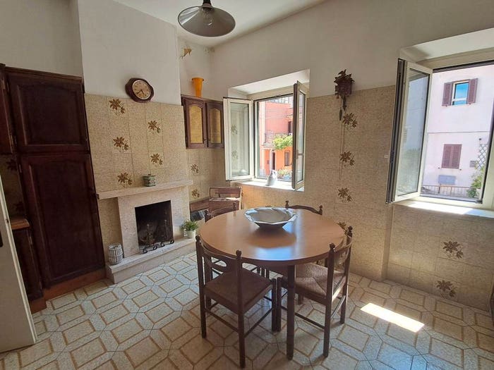 Appartamento trilocale in vendita in Via Sferracavallo, Centro, Atina