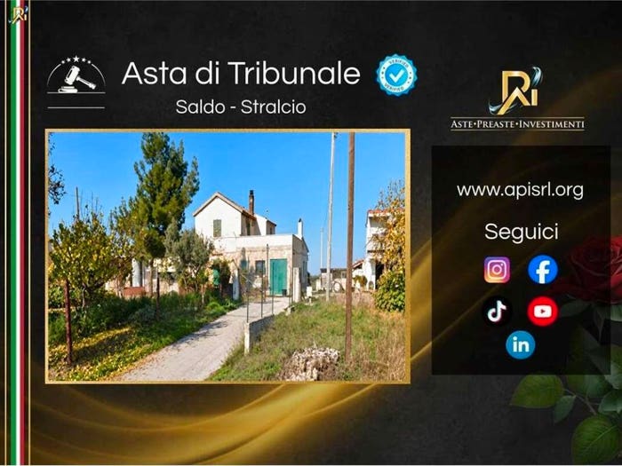 Casa quadrilocale in vendita in Strada Statale Garganica, Villaggio Artigiani Via Manfredonia Duanera Arpinova, Foggia
