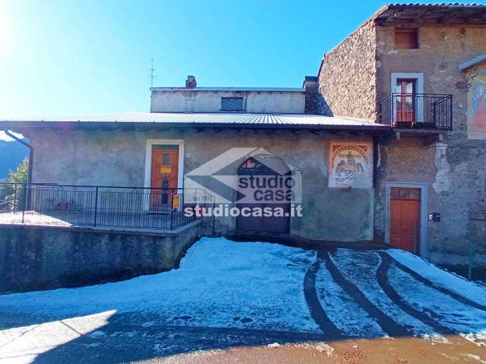Casa con 6 locali in vendita in Onore