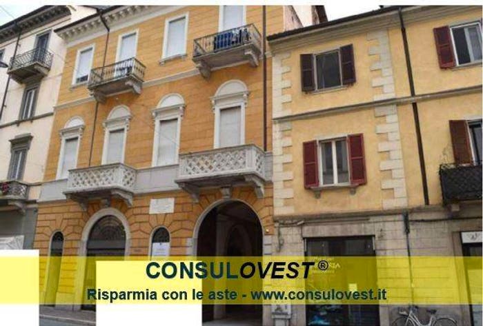 Appartamento trilocale in vendita in Corso Giuseppe Mazzini, Centro Storico, Novara