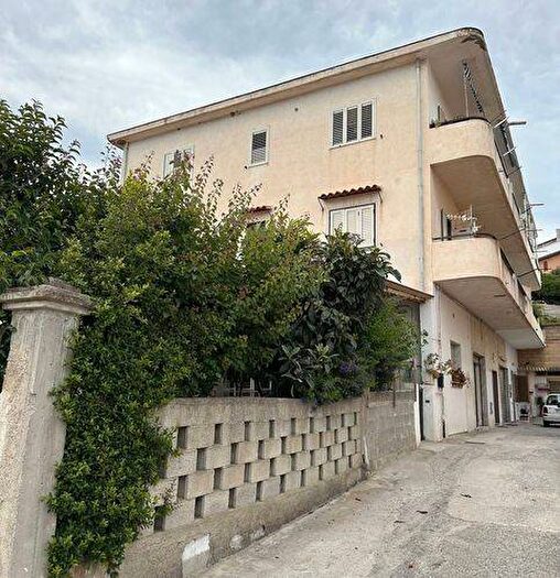 Appartamento trilocale in vendita in Via Melito Porto Salvo, Catanzaro Lido, Catanzaro