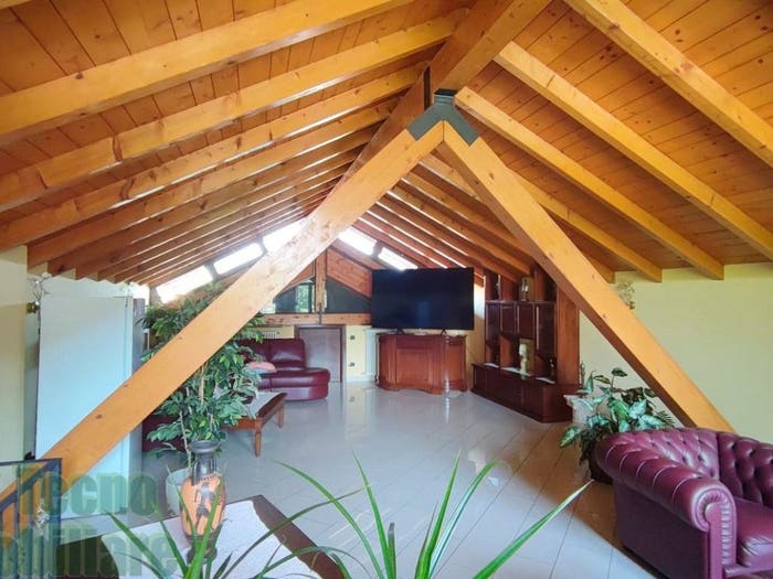 Appartamento quadrilocale in vendita in Via Verta, Centro, Omegna