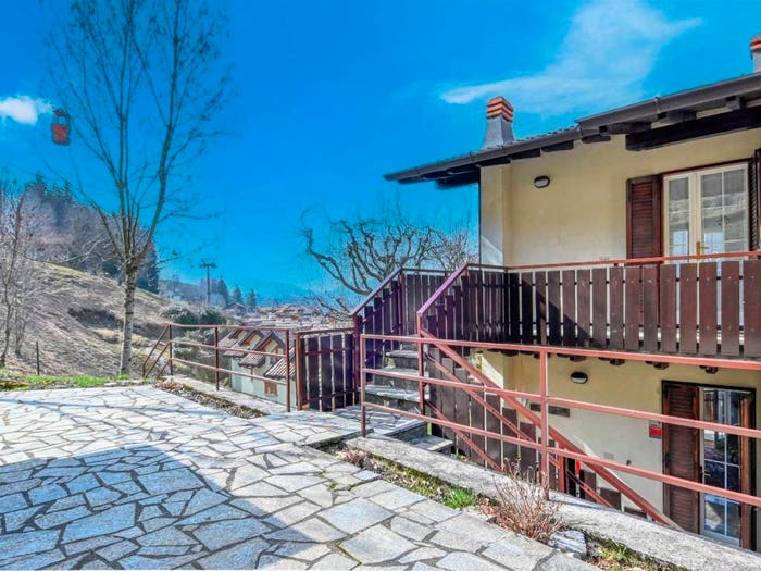 Appartamento trilocale in vendita in Via Cantul, Aviatico