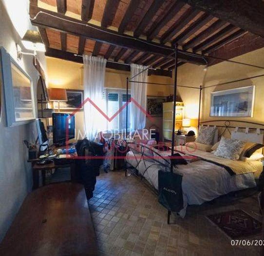 Appartamento quadrilocale in vendita in Via Pietro Tabarrani, Camaiore Paese, Camaiore