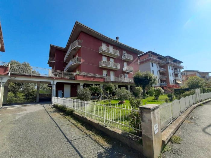 Appartamento trilocale in vendita in Via Guglielmo Marconi, Centro, Tagliolo Monferrato