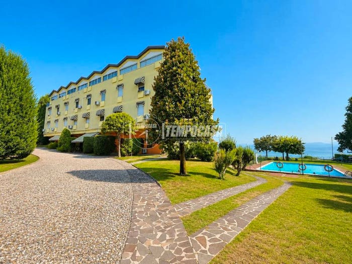 Appartamento trilocale in vendita in Via Miralago, Peschiera del Garda