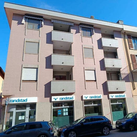 Appartamento quadrilocale in vendita in Via Stefano Grosso, Sacro Cuore, Novara