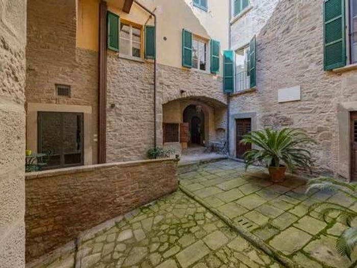 Appartamento quadrilocale in vendita in Via Coppi No Number, Centro, Cortona