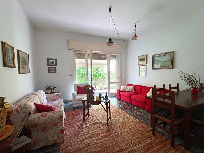 Appartamento quadrilocale in vendita in Via Caio Duilio, Marco Polo Don Bosco, Viareggio