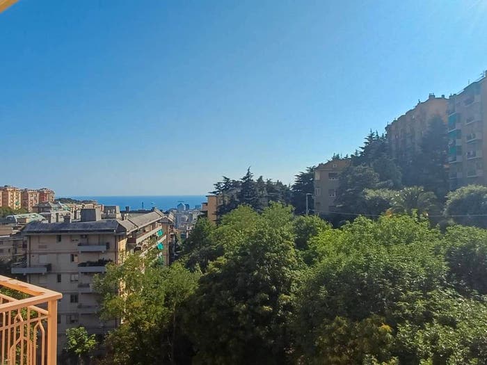 Appartamento quadrilocale in vendita in Via Pietro Balestrazzi, Oregina, Genova