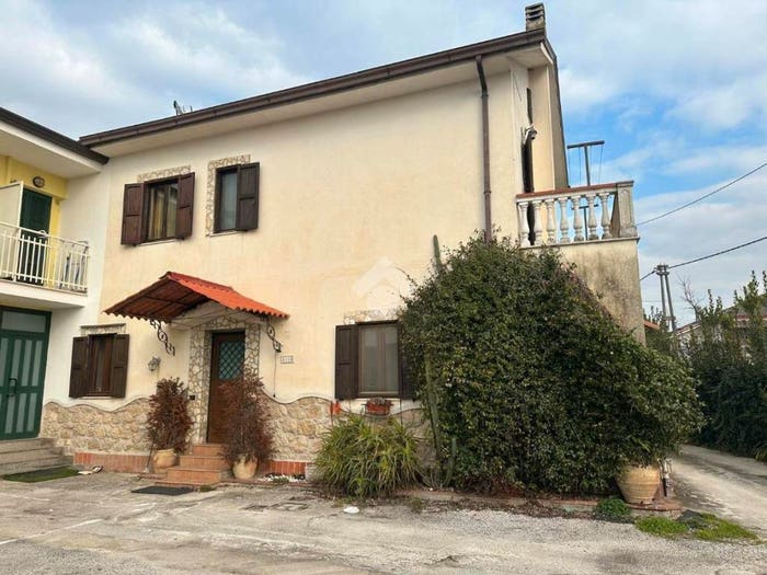 Appartamento con 5 locali in vendita in VIA SFERRACAVALLI, Centro, Cassino