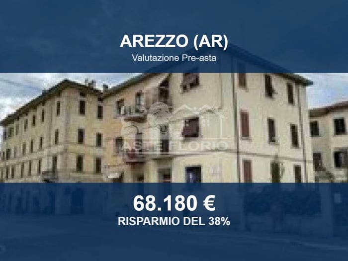 Appartamento con 6 locali in vendita in Via Vittorio Veneto, Prima Periferia, Arezzo