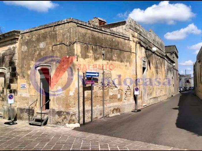 Casa con 5 locali in vendita in Via Roma, Melpignano