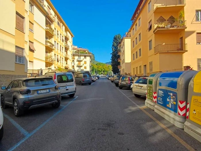Appartamento con 5 locali in vendita in Piazza Vincenzo Fardella di Torrearsa, Campo di Marte, Firenze