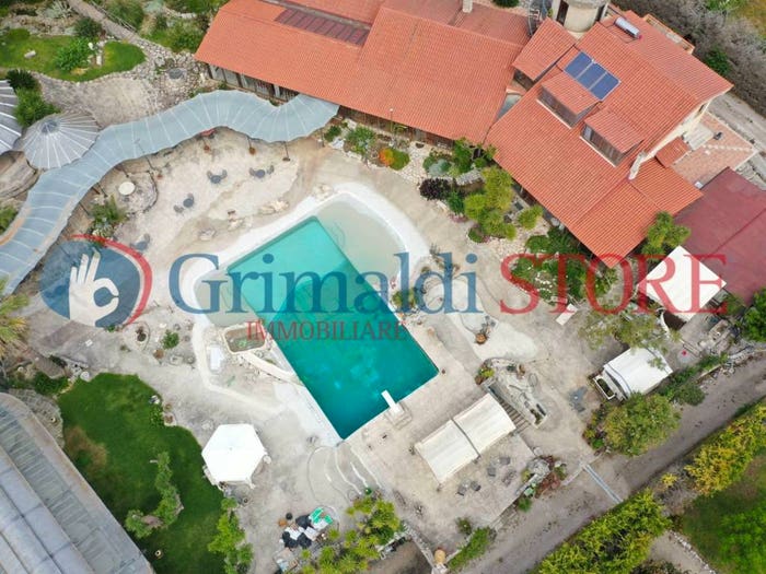 Casa con 6 locali in vendita in CS Lu Monte, Lizzanello