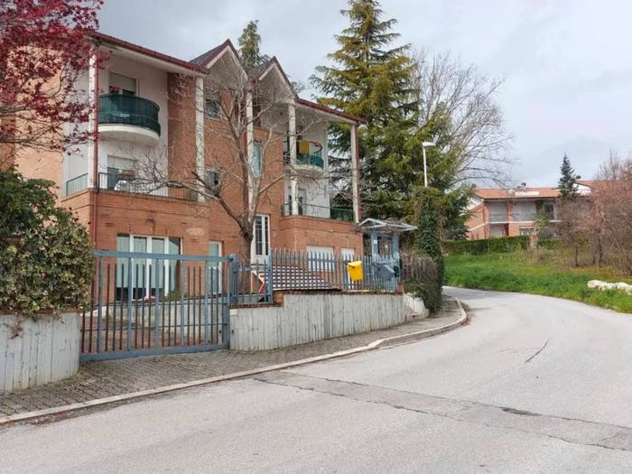 Casa con 6 locali in vendita in Viale Mimosa, Vazzieri, Campobasso