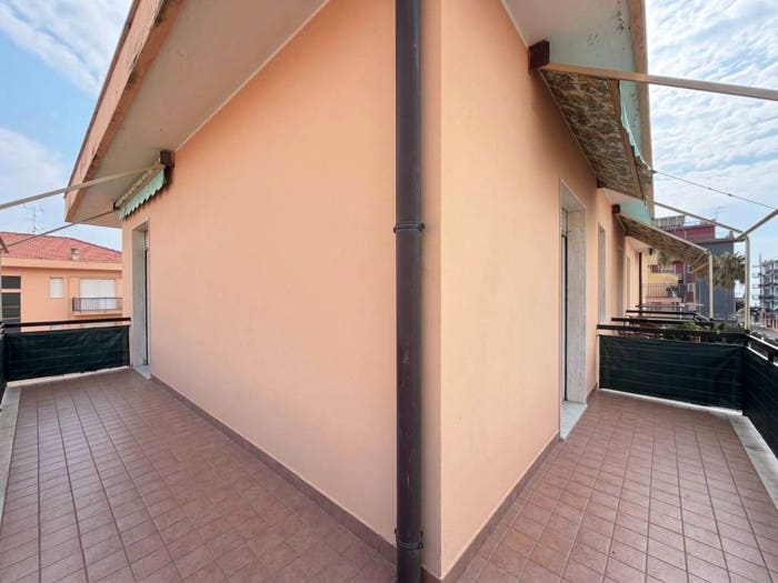 Appartamento trilocale in vendita in Via Torino, Centro, Pietra Ligure