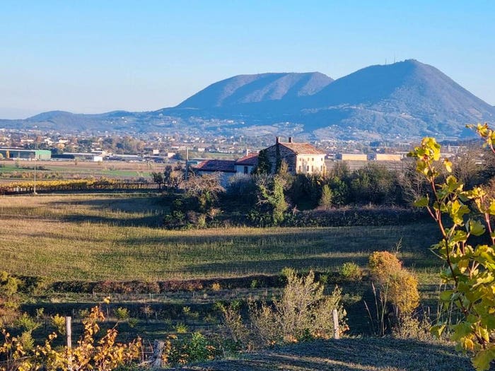 Casa in vendita in Via Croce Nera, Villaga