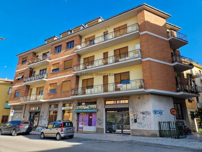 Appartamento con 6 locali in vendita in VIALE MARCELLO FEDERICI, Ascoli Piceno