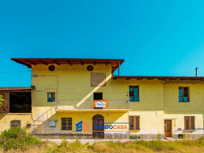 Casa con 6 locali in vendita in Regione Tetto Bianco, Centallo