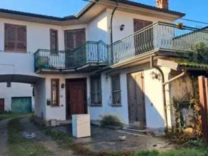 Casa trilocale in vendita in Via Gambarana, Centro, Ottobiano
