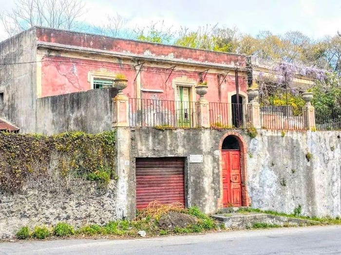 Casa quadrilocale in vendita in Via Delle Rose, Centro, Giarre