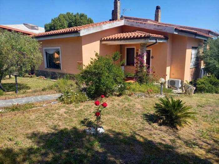 Casa con 6 locali in vendita in Strada, Poggio Dei Pini, Capoterra