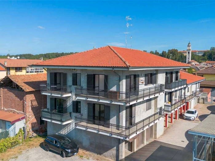 Appartamento trilocale in vendita in VIA XX SETTEMBRE, Fara Novarese