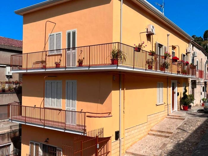 Appartamento con 5 locali in vendita in Via Nazionale, Centro, Amantea