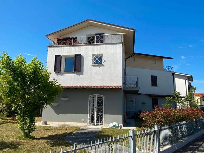Casa con 6 locali in vendita in Centro, Conselice