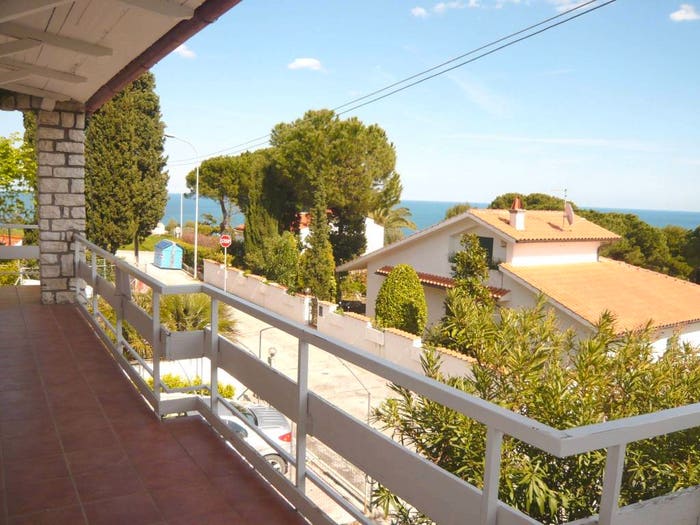 Casa con 6 locali in vendita in Viale Europa, Villaggio Taunus, Numana