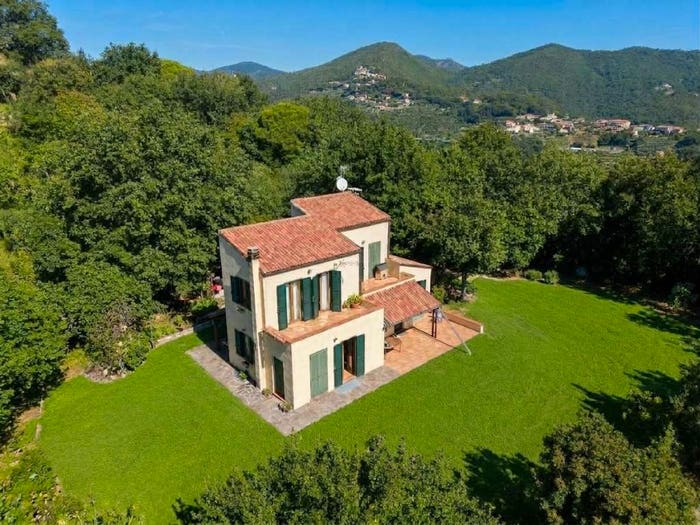 Casa con 5 locali in vendita in Contrada Ganduglia, Noli