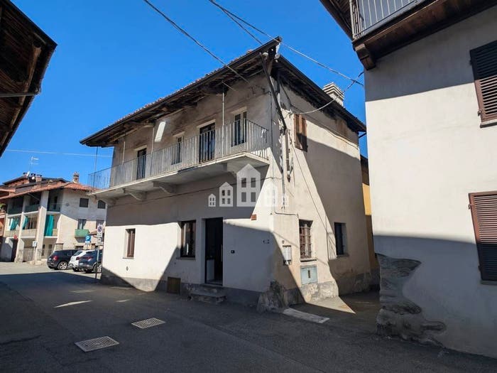 Casa con 5 locali in vendita in Via Arduino, Centro, San Martino Canavese