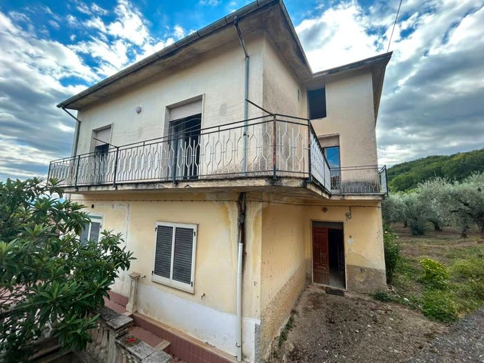 Appartamento con 5 locali in vendita in Via San Crispino, San Giacomo, San Martino Sannita