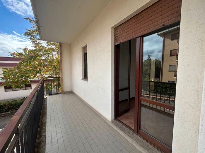 Appartamento quadrilocale in vendita in Via Tarconte, Santa Barbara, Viterbo