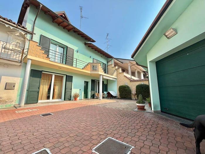 Casa quadrilocale in vendita in Via Raffaello Sanzio, Centro, Mortara