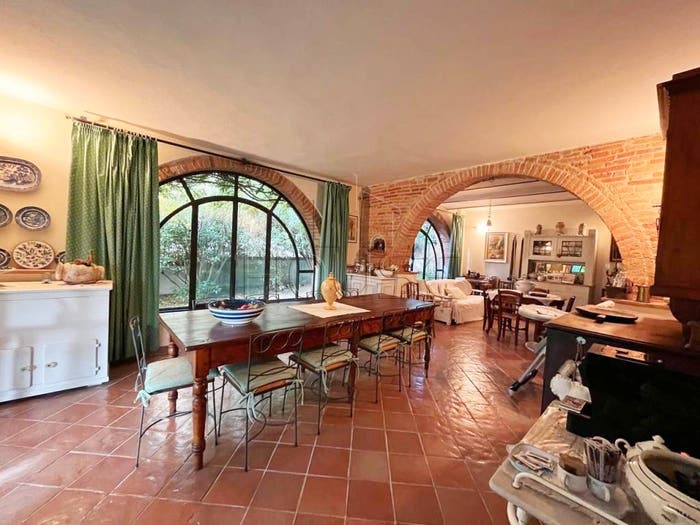 Casa con 6 locali in vendita in Foiano della Chiana, Centro