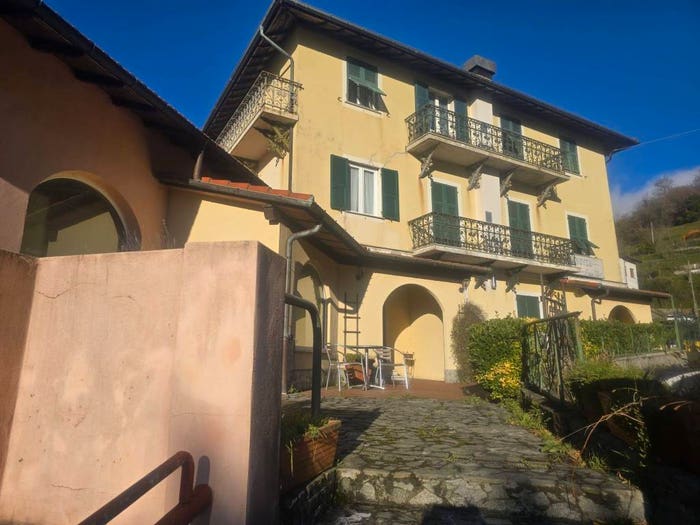 Casa con 6 locali in vendita in Via Fado, Mele