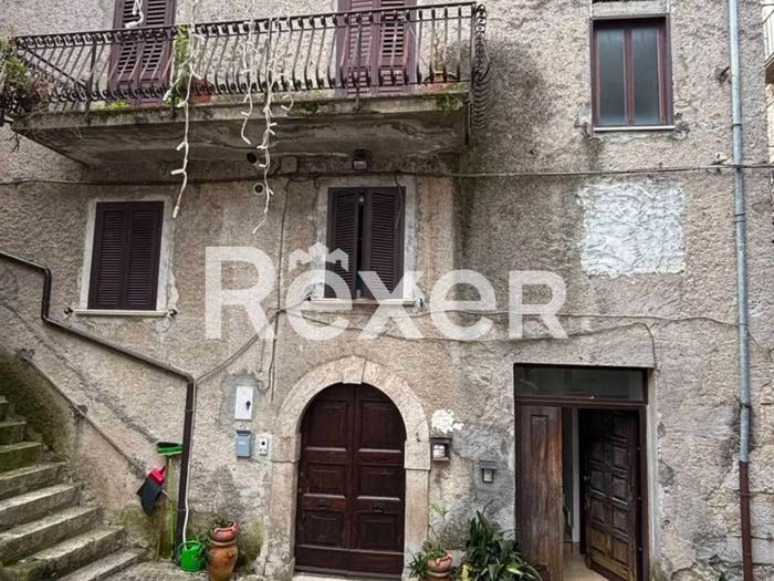 Appartamento con 5 locali in vendita in Piazza Annunziata, Centro, Amaseno