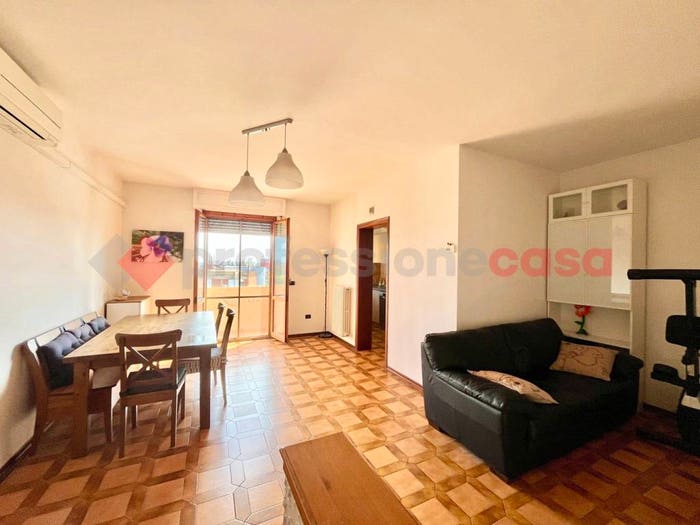 Appartamento trilocale in vendita in via toscoromagnola, Semicentro, Cascina